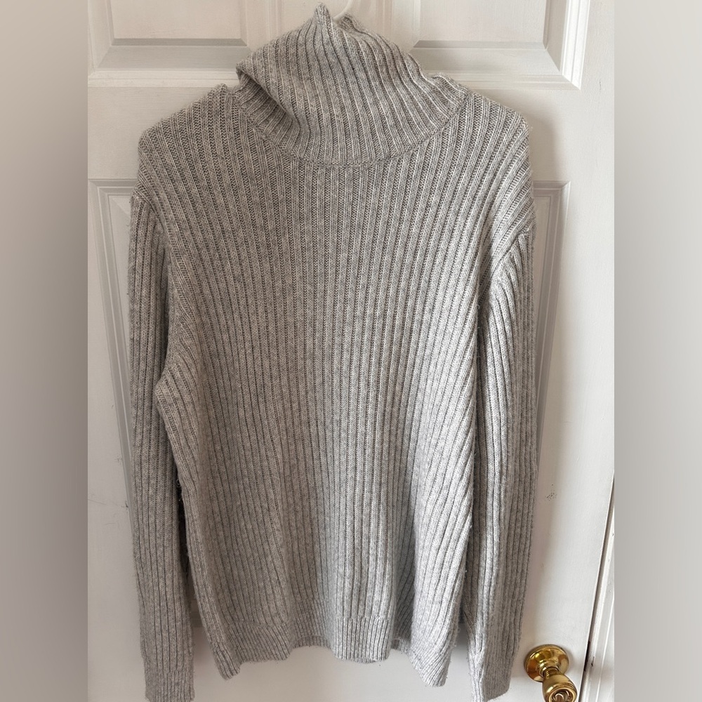 Harrison Davis turtle neck